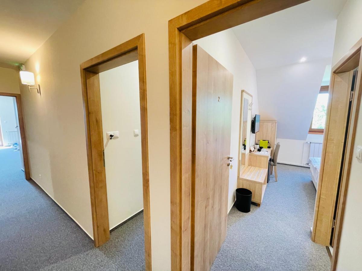 Mikes Deluxe Home Balatonfured Bagian luar foto